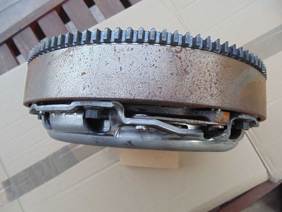 Sprzedam kpl sprzęgło z dwumasą Ford Connect- Mondeo   1,5 - 1,6 tdci