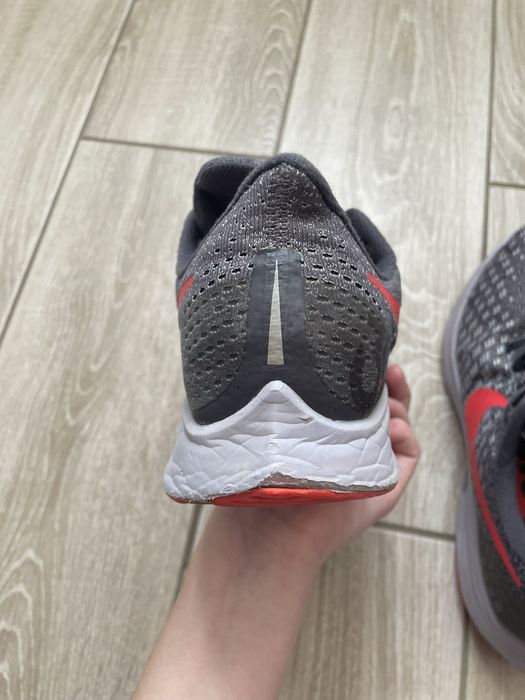 Продам кросівки Nike