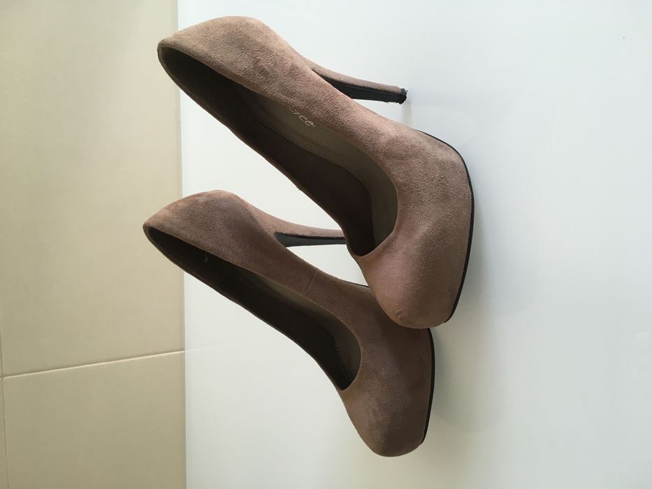 Sapatos de salto alto nr 39