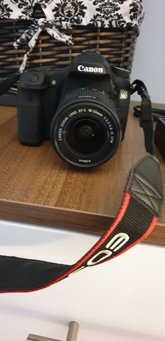 Canon Eos 70d : body obiektyw ładowarka torba wodoodporna
