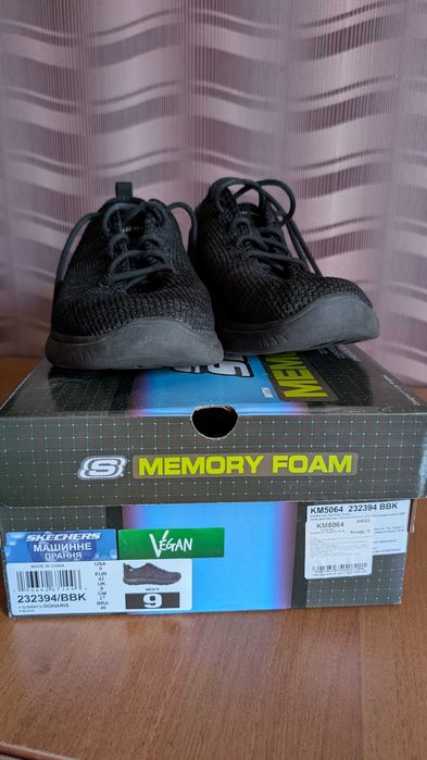 Кросівки Skechers Memory Foam, чорні 43 розмір з чеком