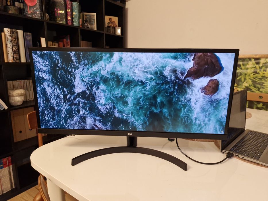 Monitor LG 29WL50S-B | 29” UltraWide 21:9 | IPS | HDR10 | FreeSync