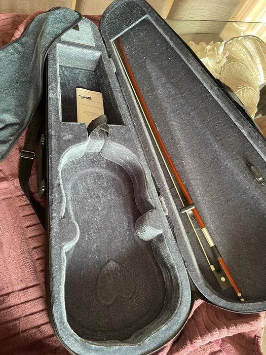 Violino feito à mão