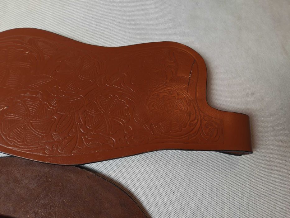 Fendery do siodła westernowego