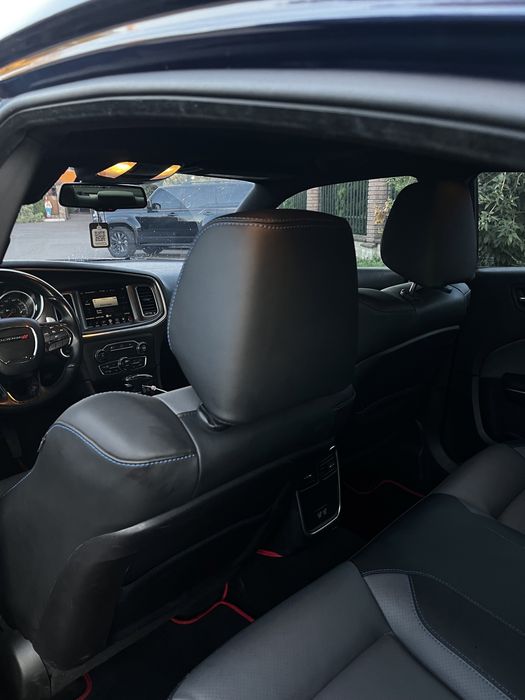 Dodge Charger 3.6 2015 року