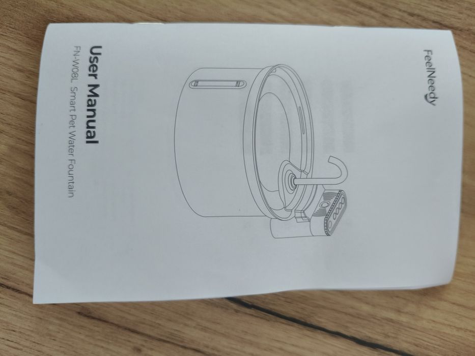 Fontanna/ poidło dla kota