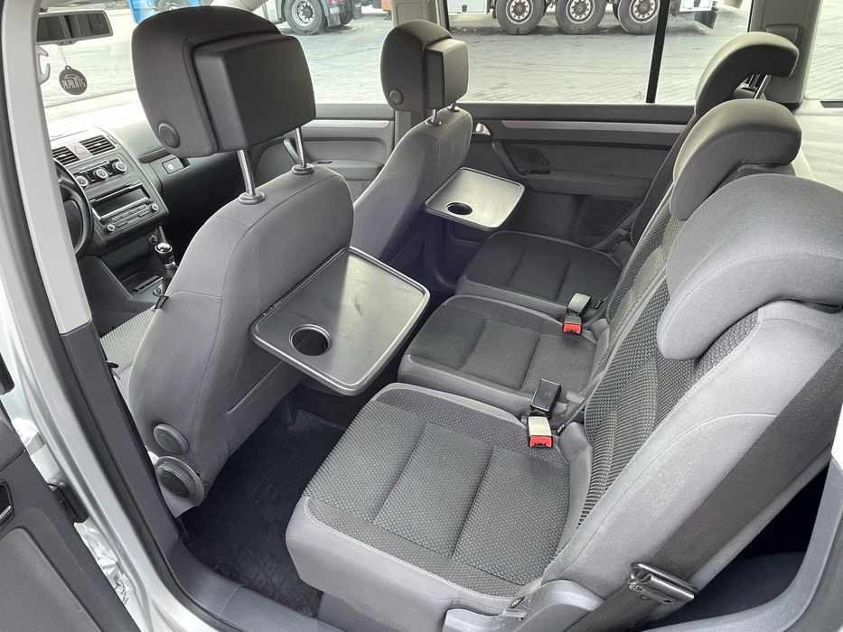 Volkswagen Touran 2.0 tdi 2012 року