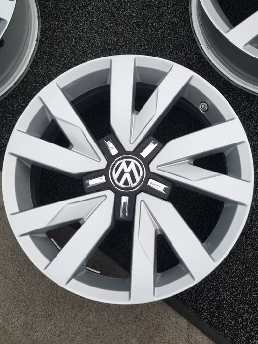 Felgi Alu 16" VW Passat B8 B7 B6 T-Roc Golf Touran Caddy 5x112 Orygina