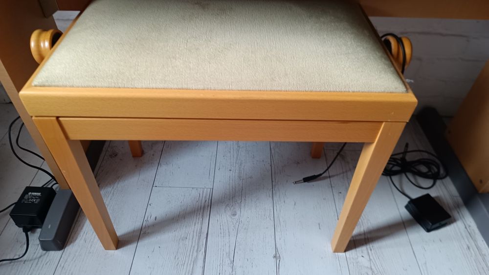 Yamaha dgx 220 keyboard