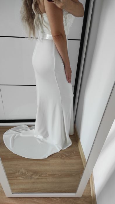 suknia o kroju syrenki