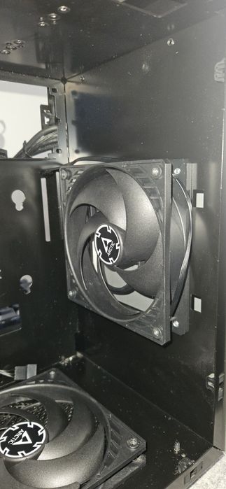 Lian Li TU 150 + 4 Fans Arctic