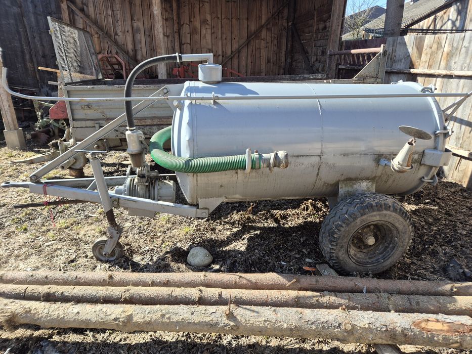 Beczka beczkowóz, rozrzutnik