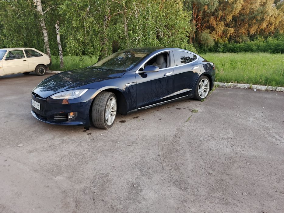 Tesla S 85 performance