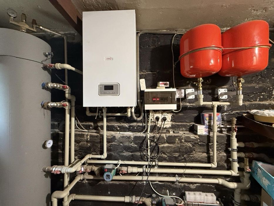 Продам новый дом на перегу пруда Днепровский район