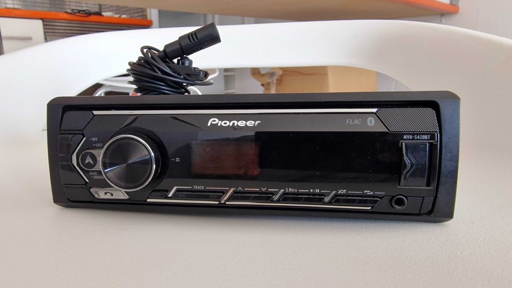 Rádio Pioneer MVH-S420BT