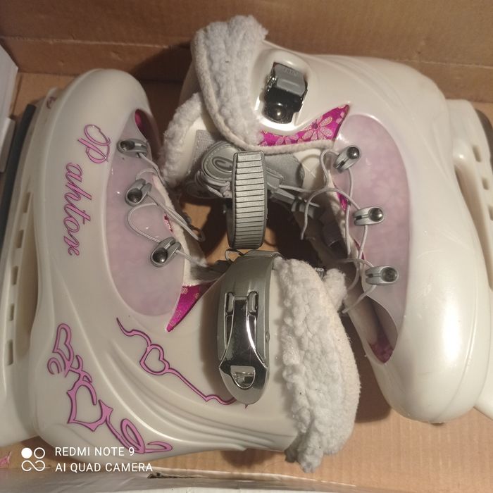 Śliczne łyżwy dla dziewczynki rozmiar 34