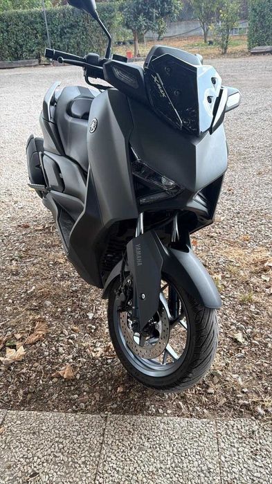 Yamaha X-Max 125