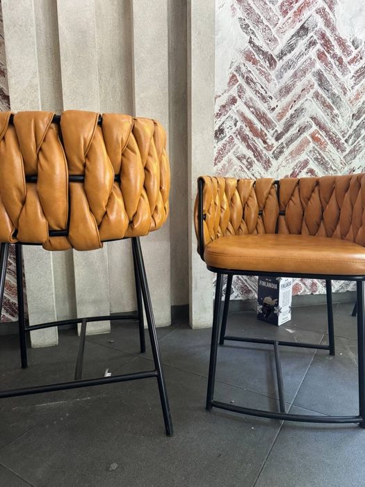 Барні шкуряні стільці