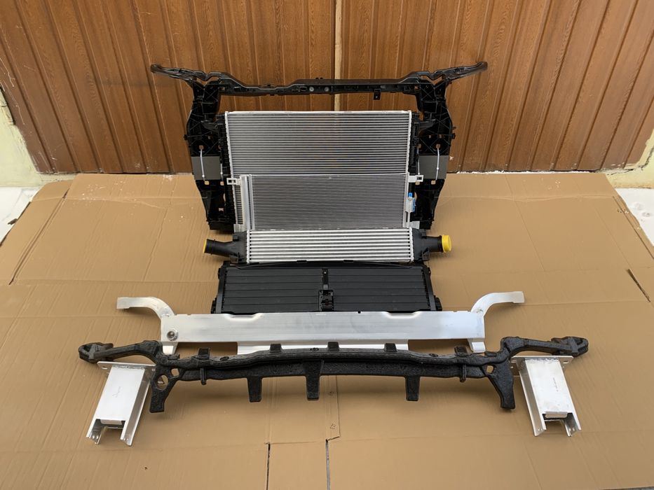 Кріплення кронштейн audi q5 80a