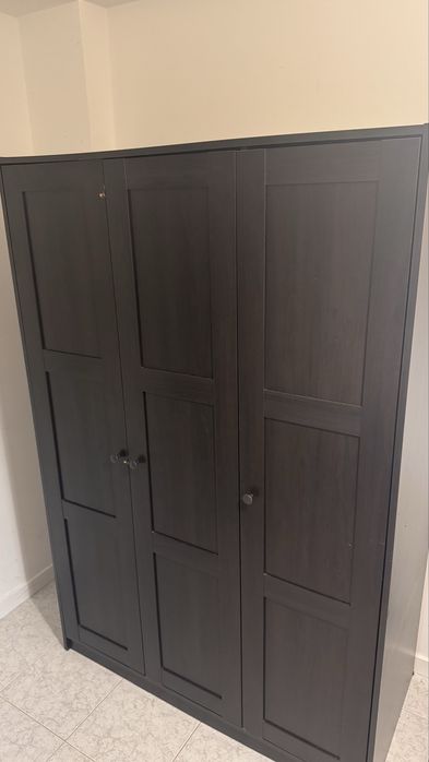 Guarda roupas como novo