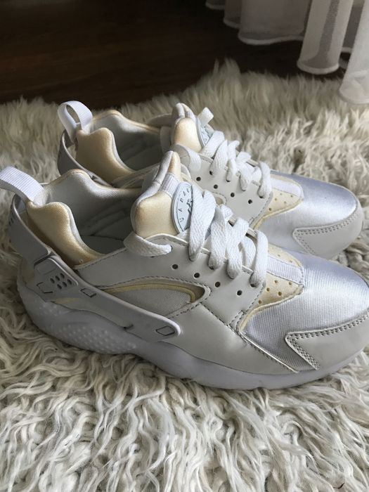 Кросівки  Nike Air Huarache  на дівчинку 33,5 р, 21 см, оригінал