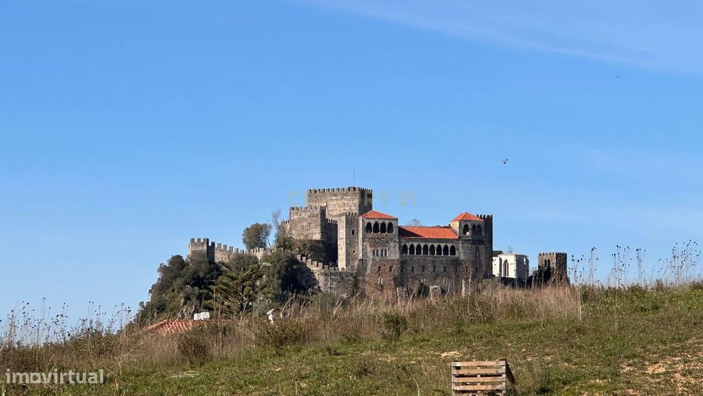 Apartamento T2 com Vista Deslumbrante para o Castelo de Leiria — Leiria, Pousos, Barreira E Cortes, Leiria