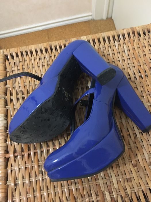 Sapatos de verniz Hera como novos