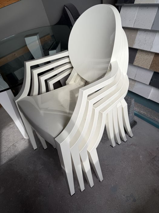 Mesa de vidro com 4 cadeiras