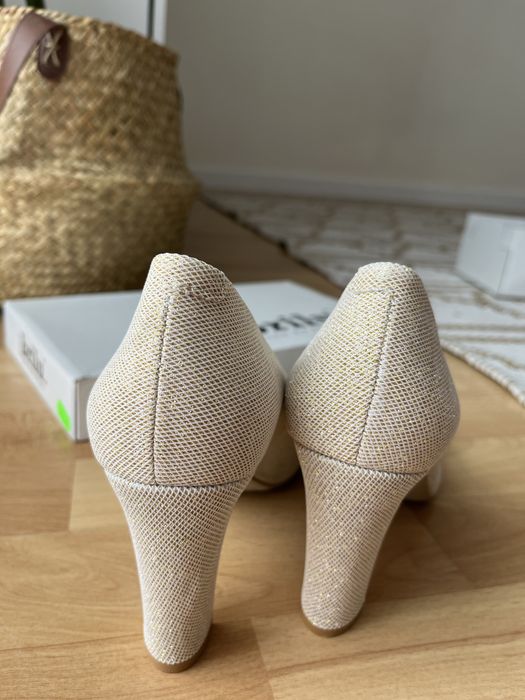 Śliczne (ślubne lub nie) obcasy!