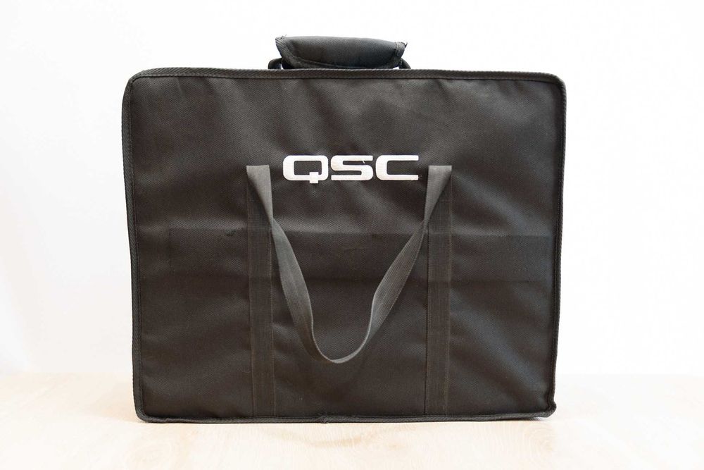 Цифровий мікшерний пульт QSC TouchMix-8