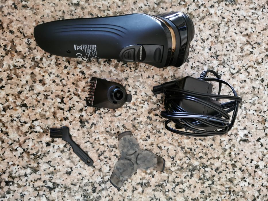 Máquina barbear 3 cabeças