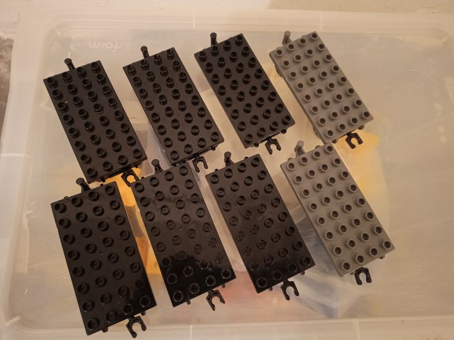 8 podwozi lego duplo