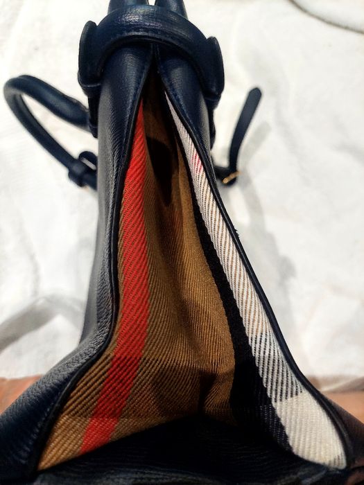 Granatowa torebka Burberry