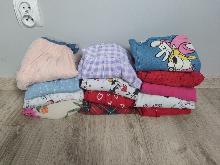 13 sukienek rozm 116