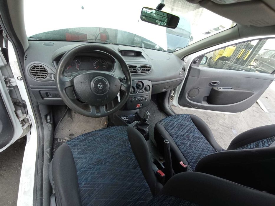 Renault Clio para peças