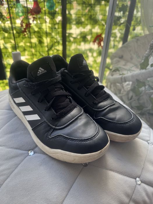 Buty sportowe adidas TENSAUR rozmiar 36 2/3