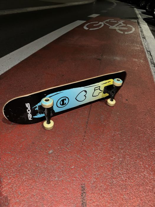 Deskorolka skateboard skate Spokey - jak nowa !