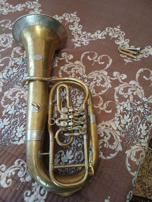 Старовинний німецький тенор, труба