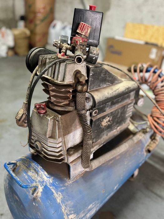 Срочно продам компрессор б/у