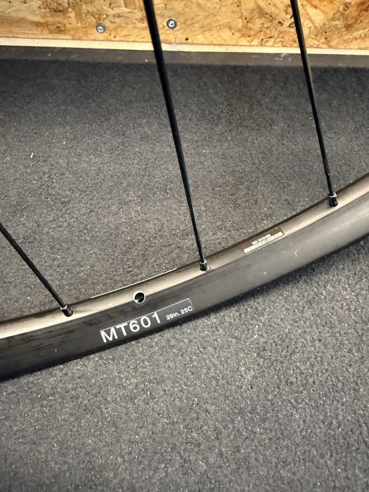 Zestaw kół Shimano WH-MT601-TL Micro Spline 29"