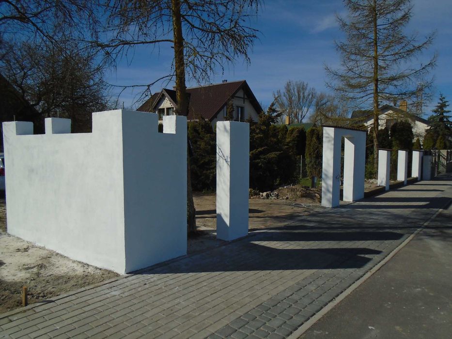 Ogrodzenia, budynki gosp. - prace budowlane
