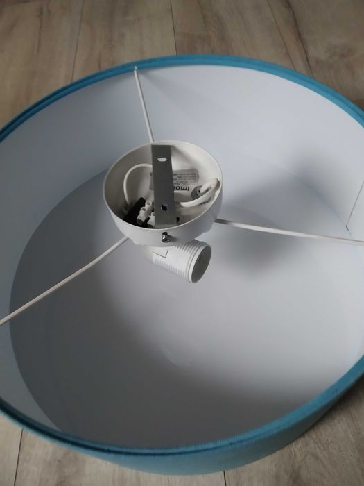 Lampa sufitowa kolor morski