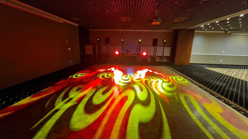 4x Ruchome głowy LIGHT4ME MOVING SPOT 60 światło dioda LED