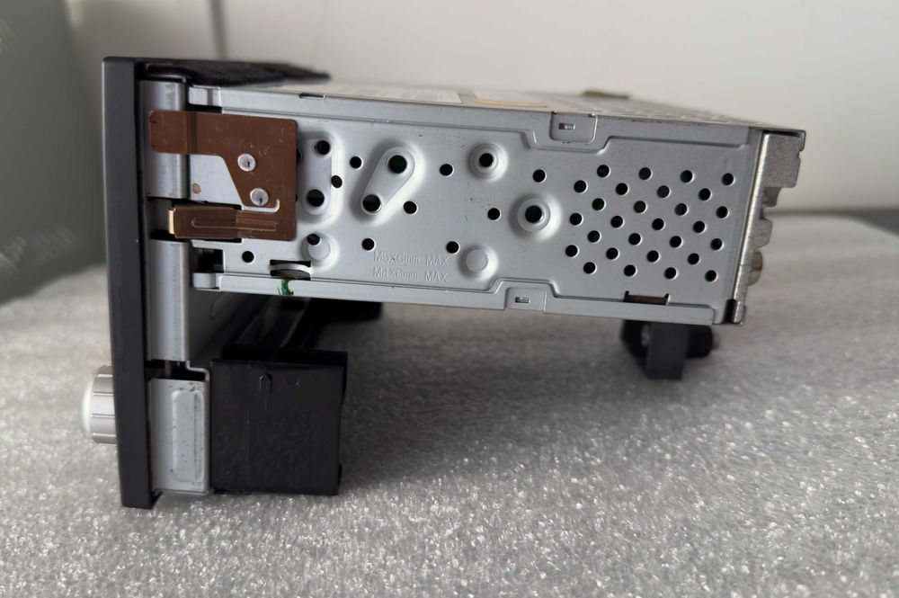 Rádio Original Volkswagen 000051218B – Bluetooth / USB / AUX / CD MP3