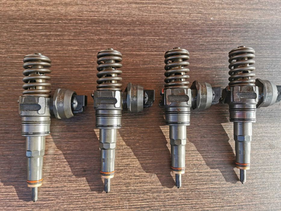 038130073BN Форсунка Skoda Audi Volkswagen Seat 0414720313 1.4 1.9