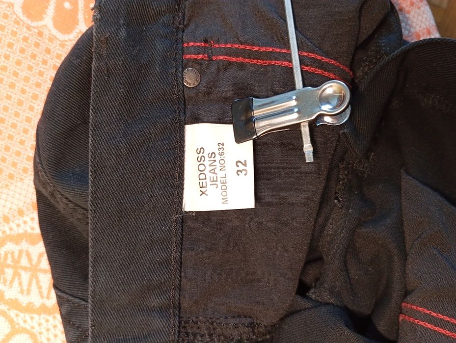 Продам джинсы мужские Xedoss