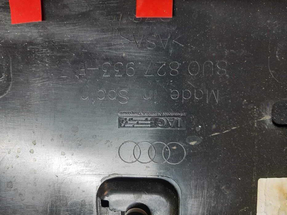 Продам задній спойлер Ауді Q3 на кришку багажника 8U0827933