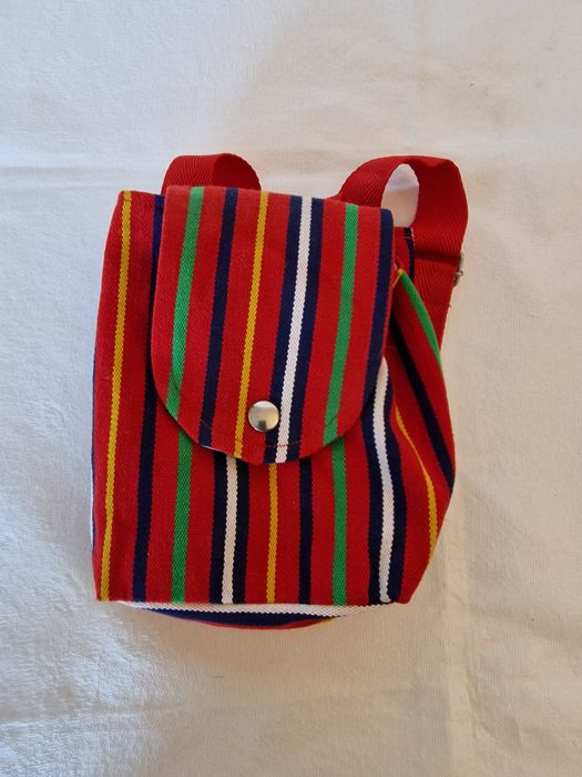 Mochila no tecido regional da Madeira para criança