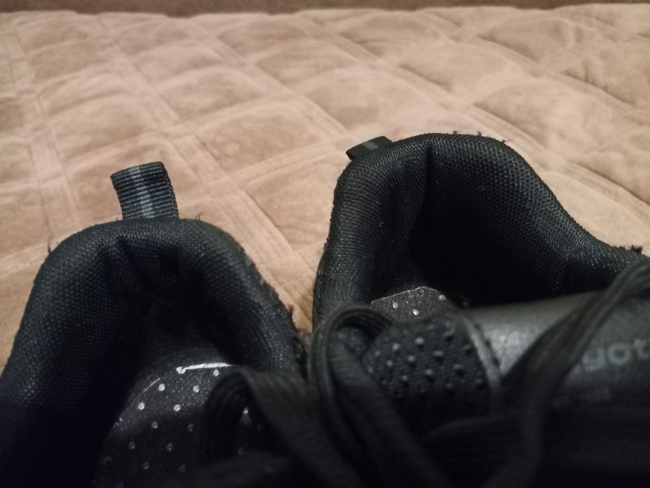 Кросівки для підлітка