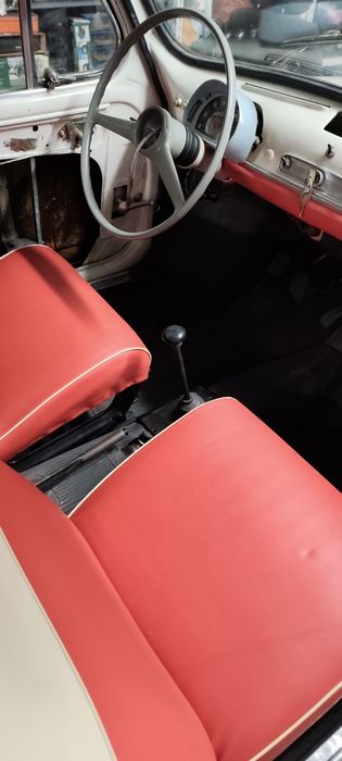 Fiat 600 praticamente restaurado491496515254374403